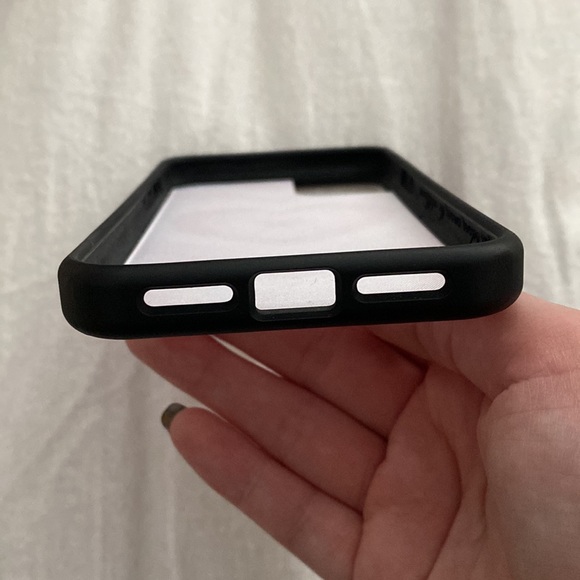 Wildflower iPhone 11 case - Picture 3 of 4